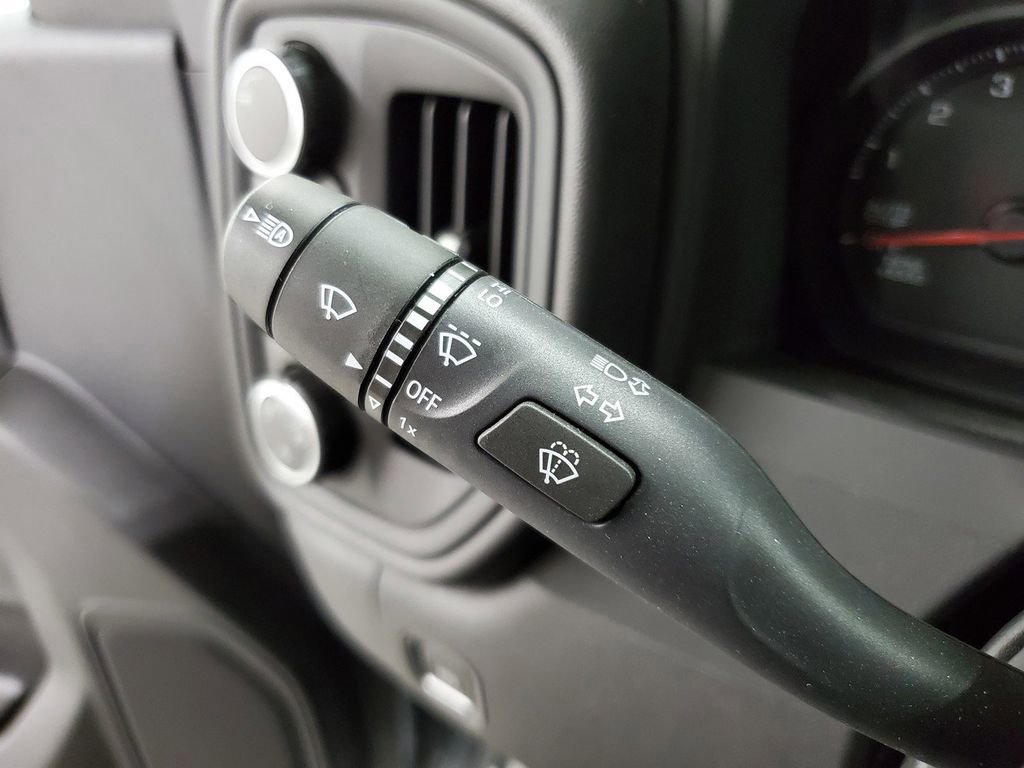 Used 2024 Chevrolet Silverado 1500 Custom image 33
