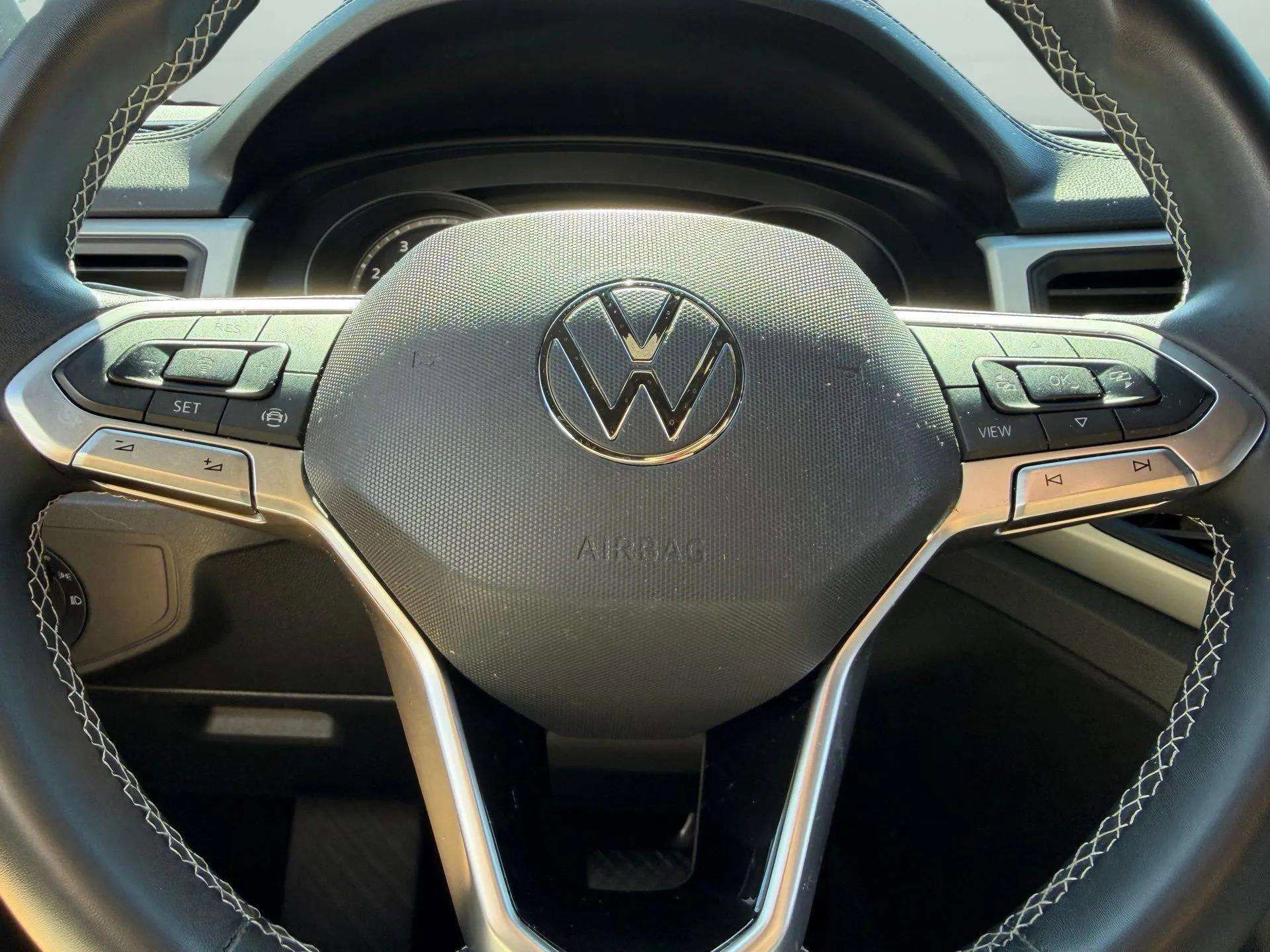 Used 2021 Volkswagen Atlas Cross Sport SE image 46