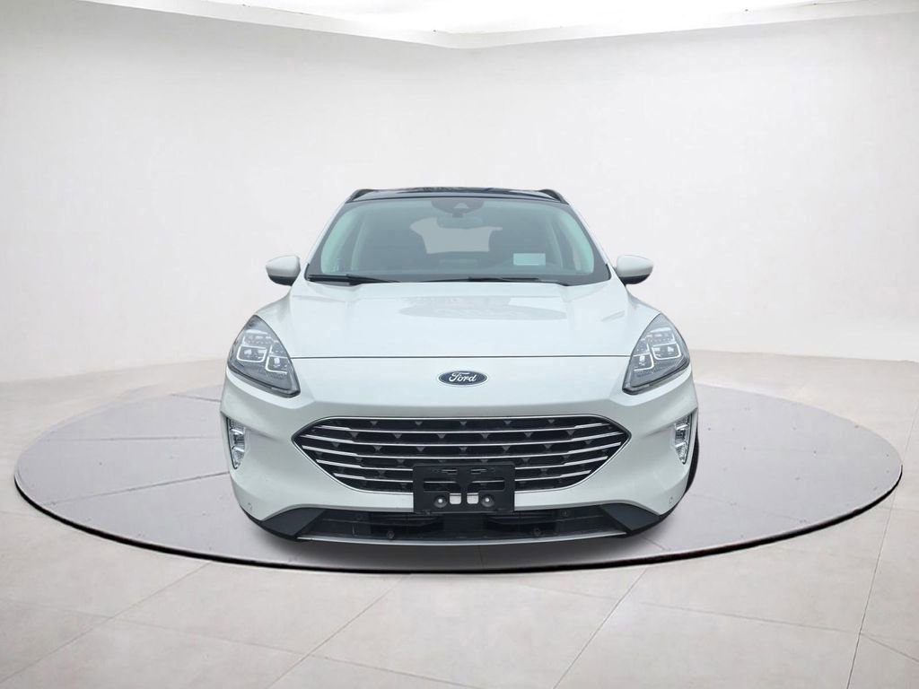 Certified 2022 Ford Escape Titanium w/ Titanium Elite Package image 2