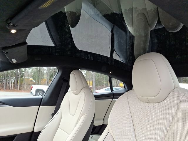 Used 2021 Tesla Model S Plaid image 18