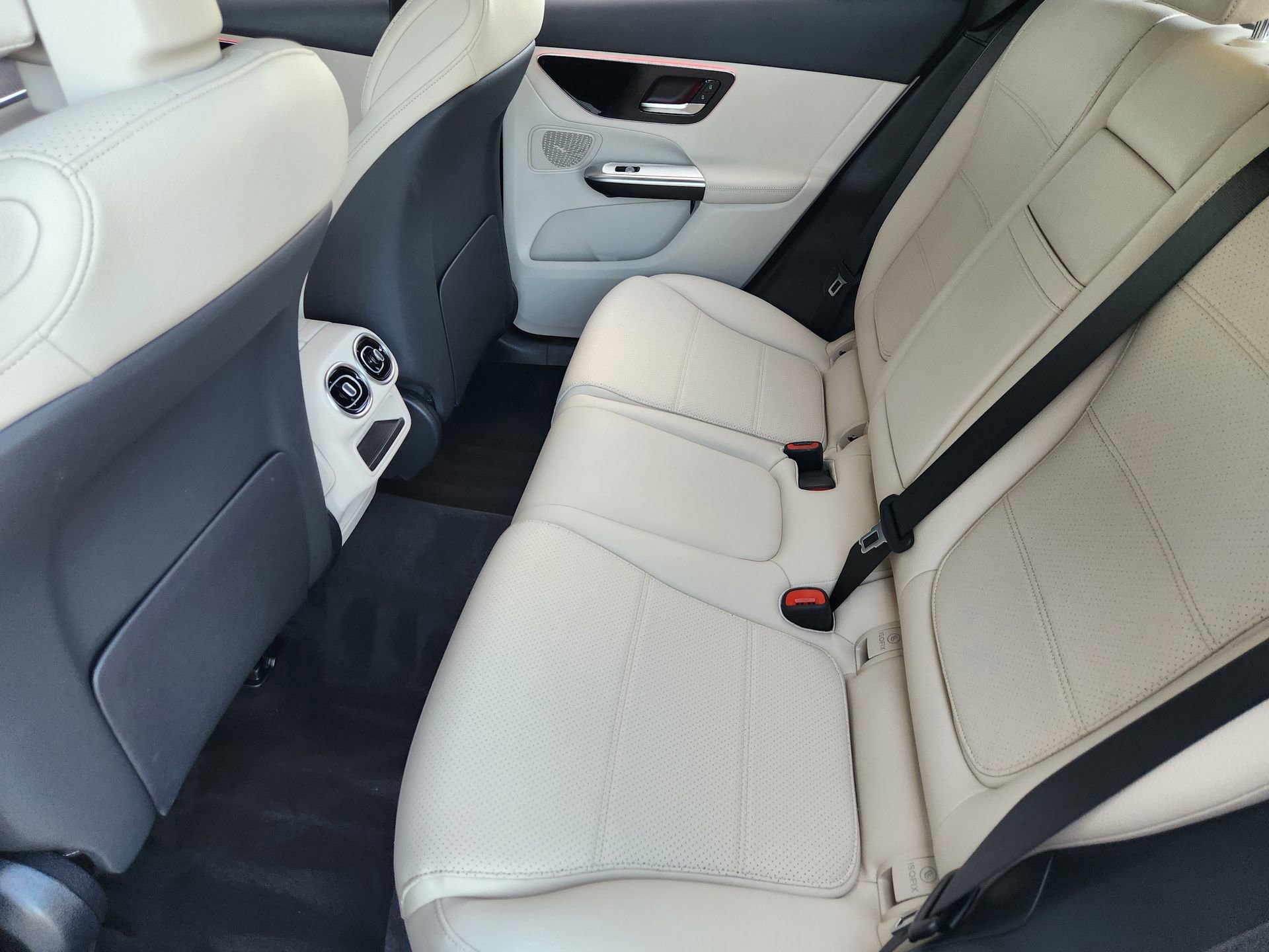 Certified 2026 Mercedes-Benz GLC 300 image 30