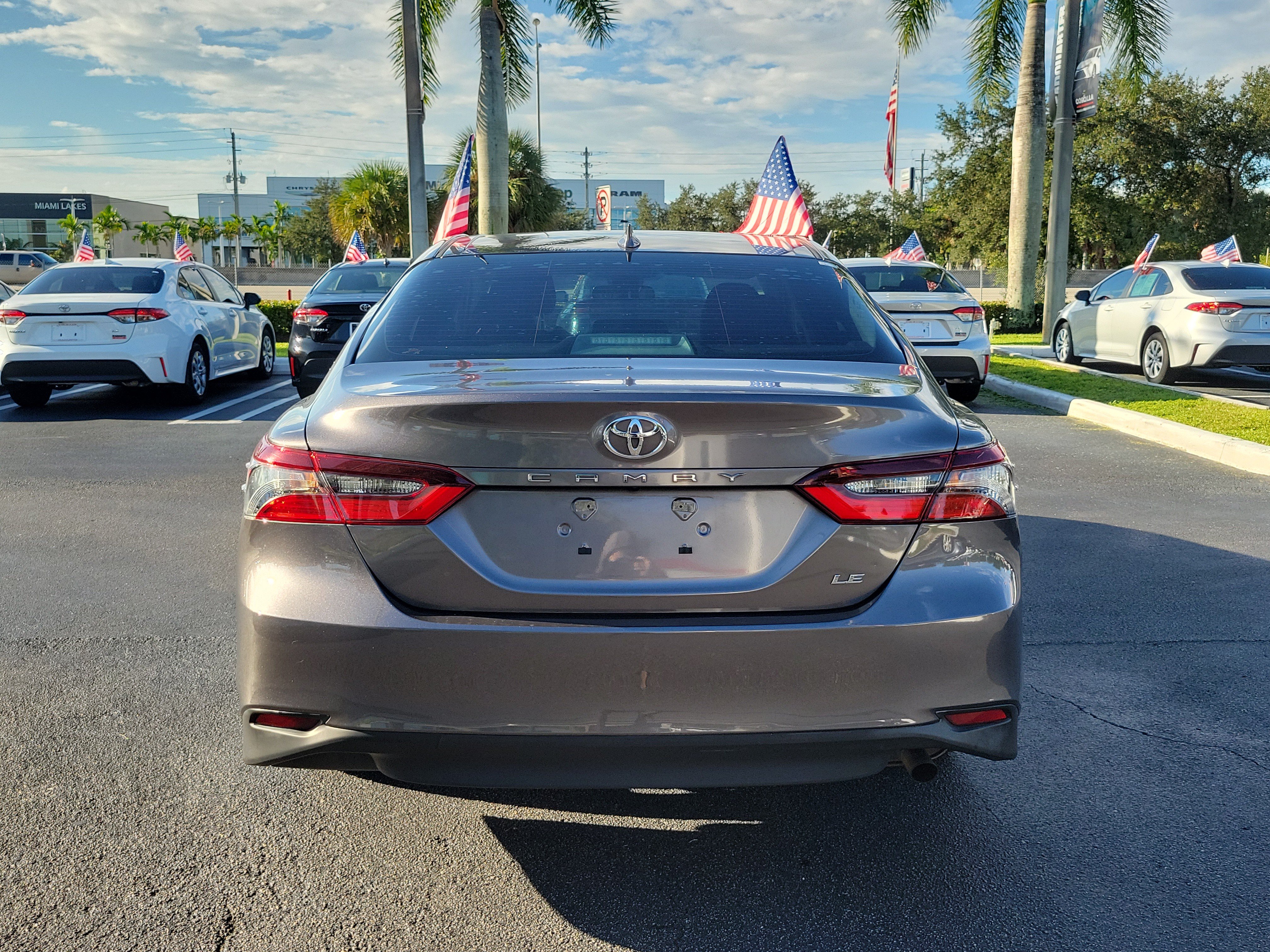 Used 2022 Toyota Camry LE FWD image 10