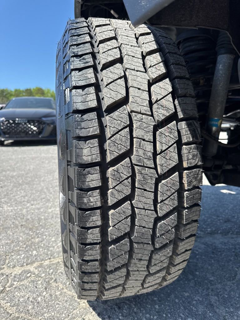 Used 2012 Jeep Wrangler Unlimited Rubicon w/ Connectivity Group AWD/4WD image 26