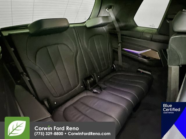 Used 2020 BMW X7 M50i w/ Dynamic Handling Package AWD/4WD image 31