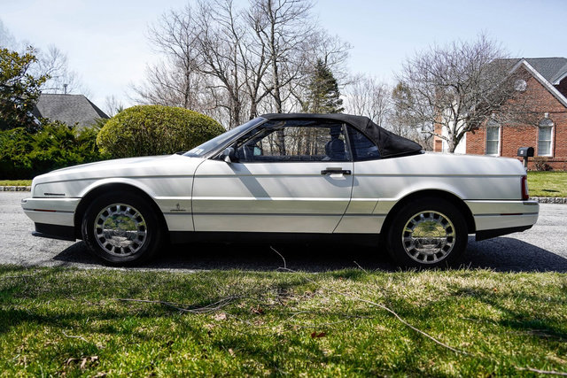 Used 1993 Cadillac Allante FWD image 17