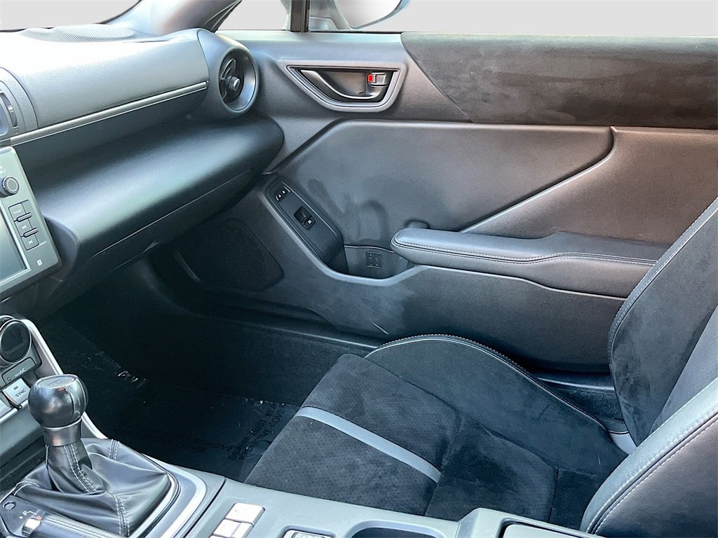 Used 2023 Toyota GR86 Premium w/ ALL Weather Mat Package (TMS) image 24