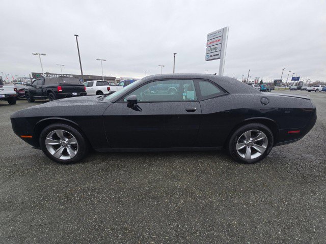 Used 2017 Dodge Challenger SXT w/ Sound Group RWD image 6