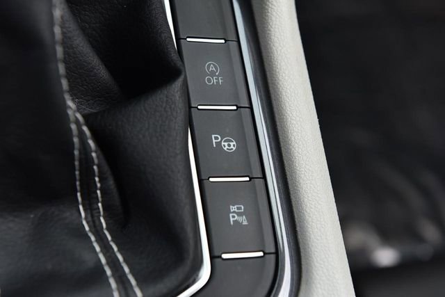 Used 2023 Volkswagen Tiguan SEL R-Line image 20