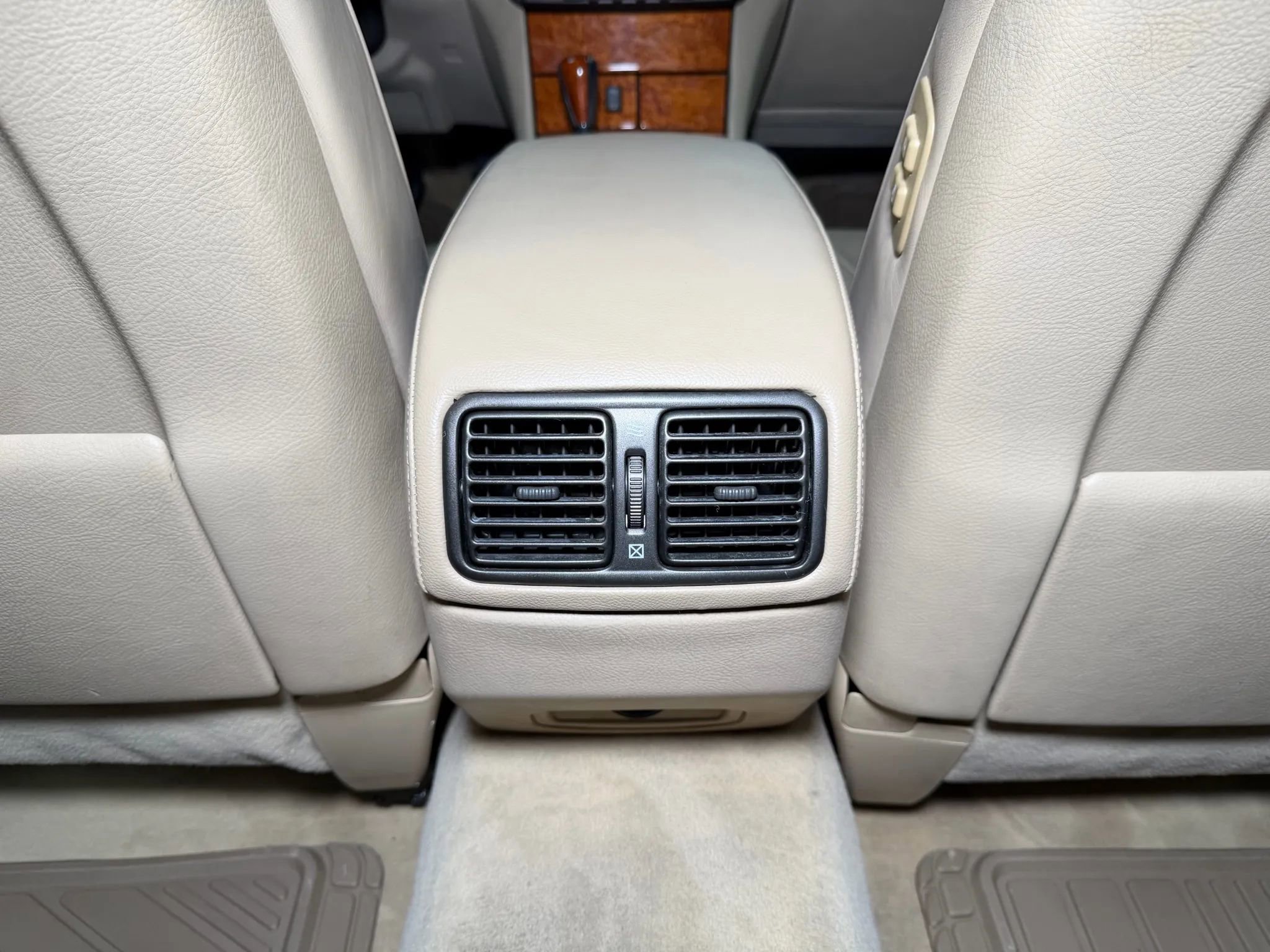 Used 2005 Lexus LS 430 image 24