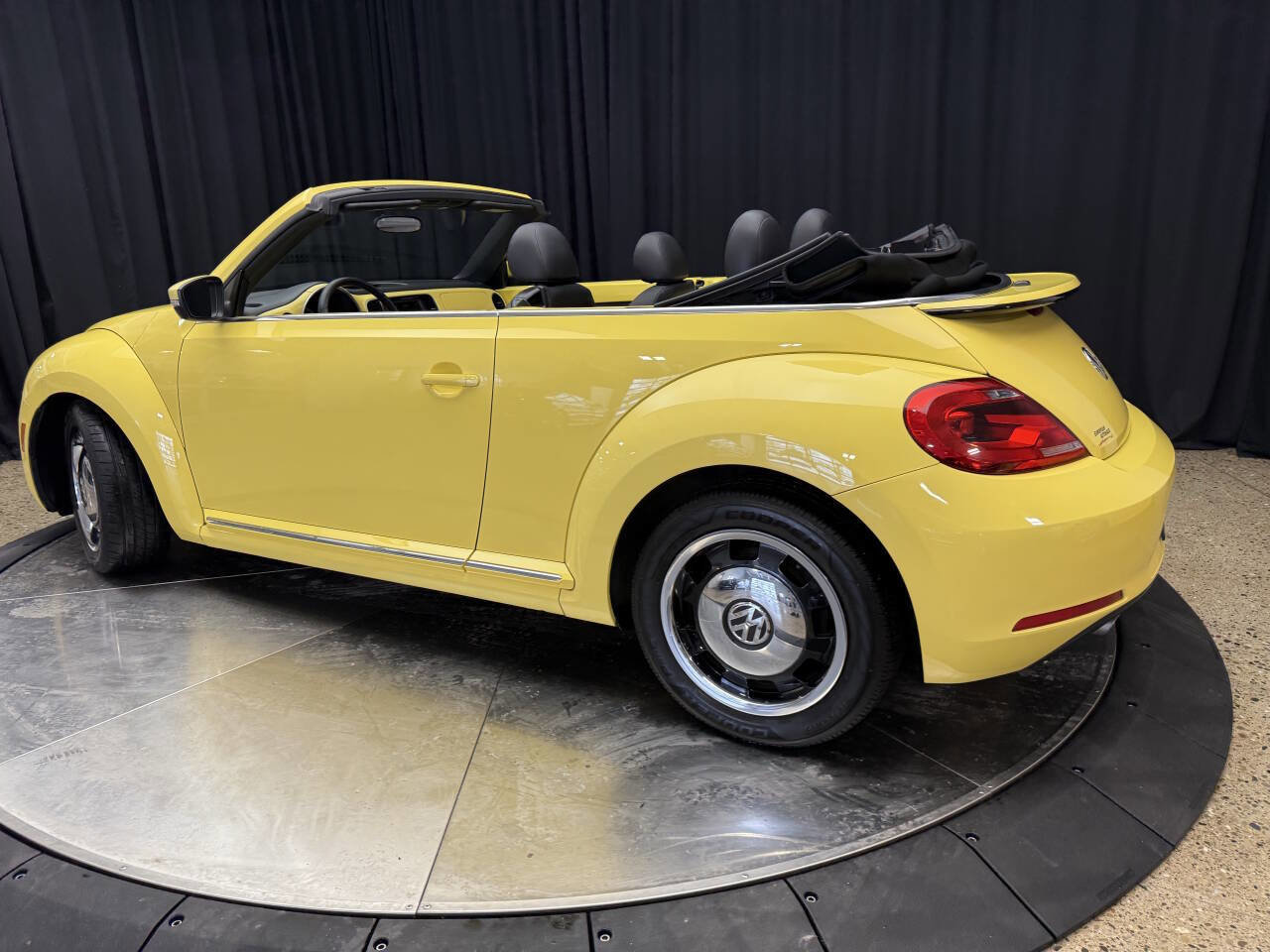 Used 2013 Volkswagen Beetle 2.5 image 5