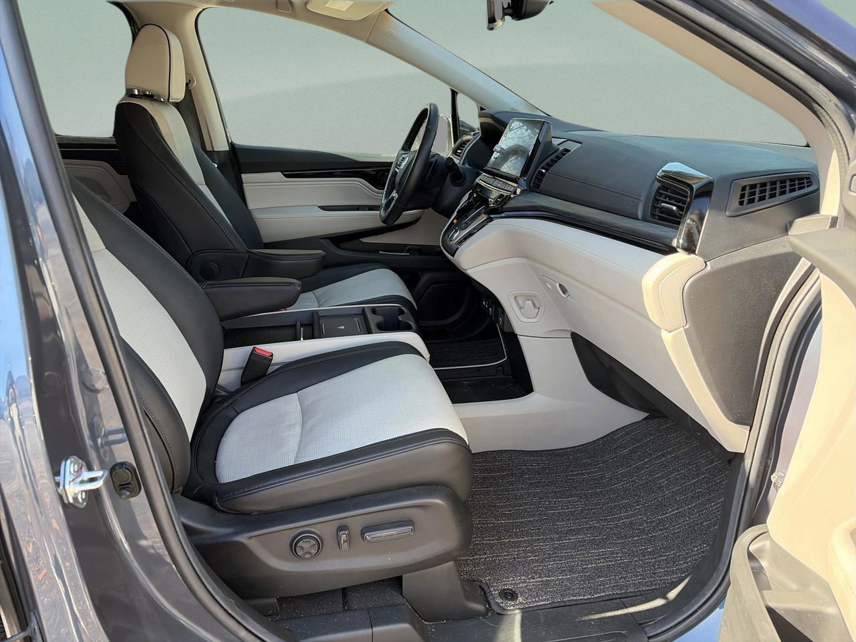 Certified 2025 Honda Odyssey Elite image 16