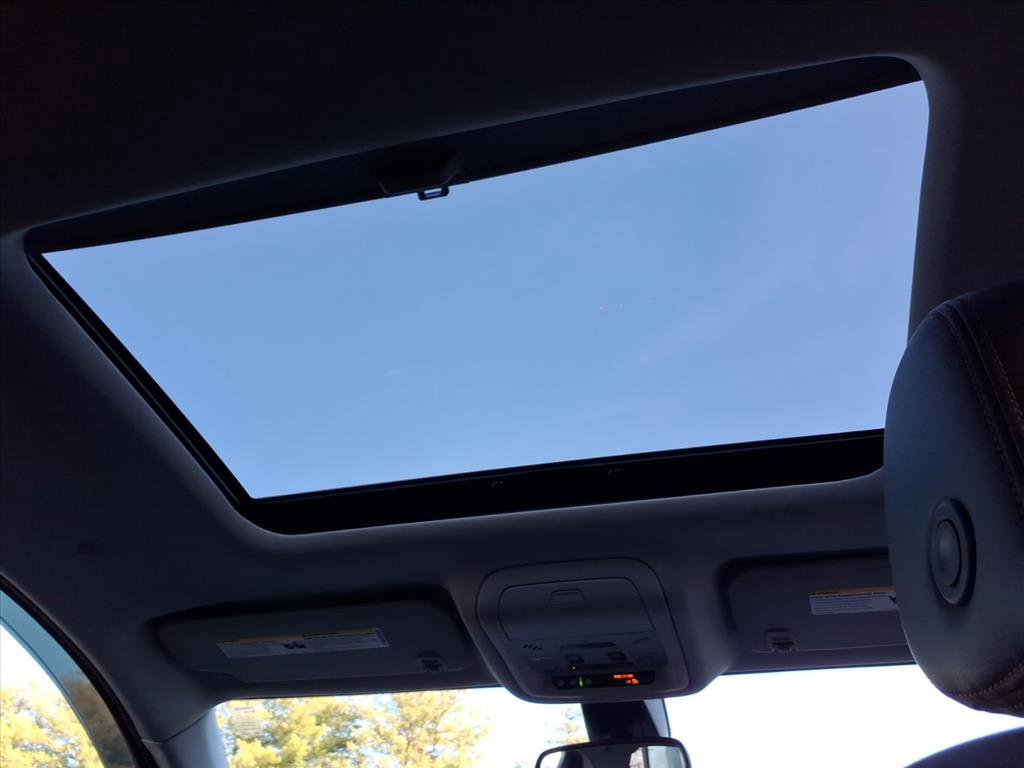 Certified 2023 GMC Acadia AT4 w/ Technology Package image 14