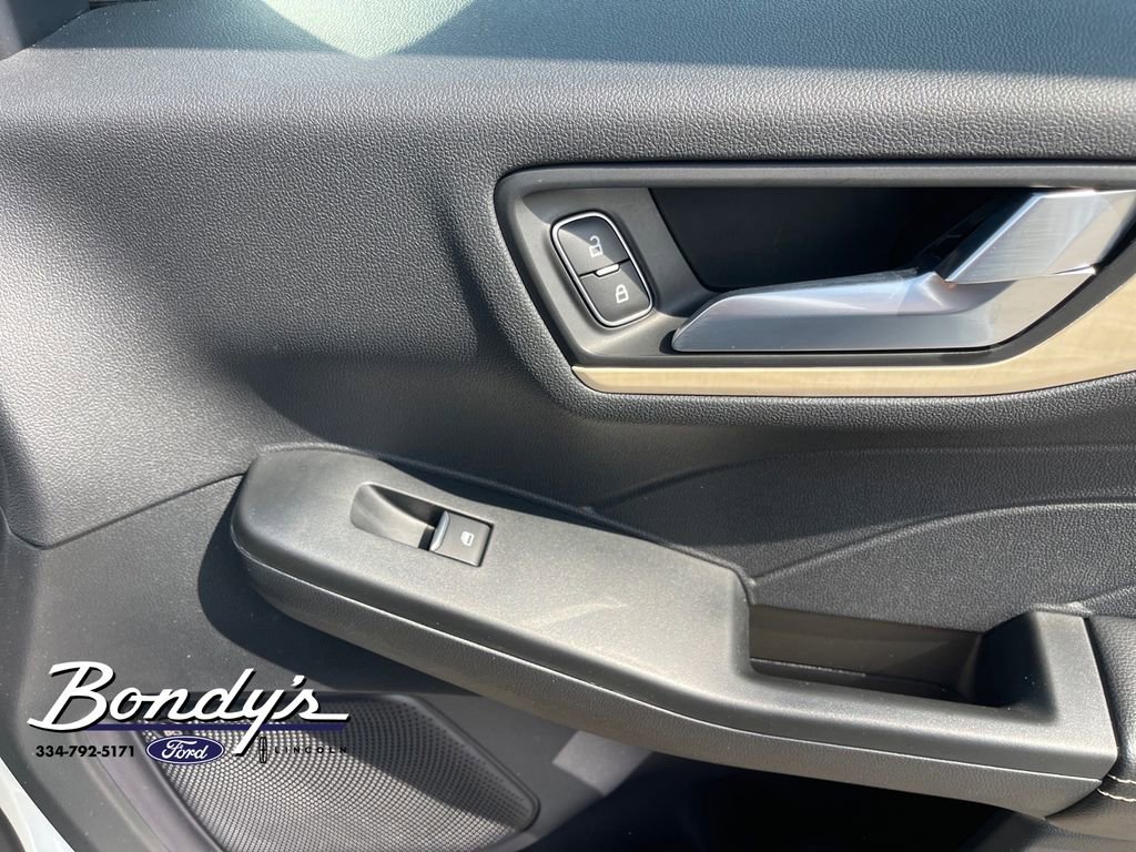 Used 2022 Ford Escape Titanium w/ Titanium Elite Package image 20