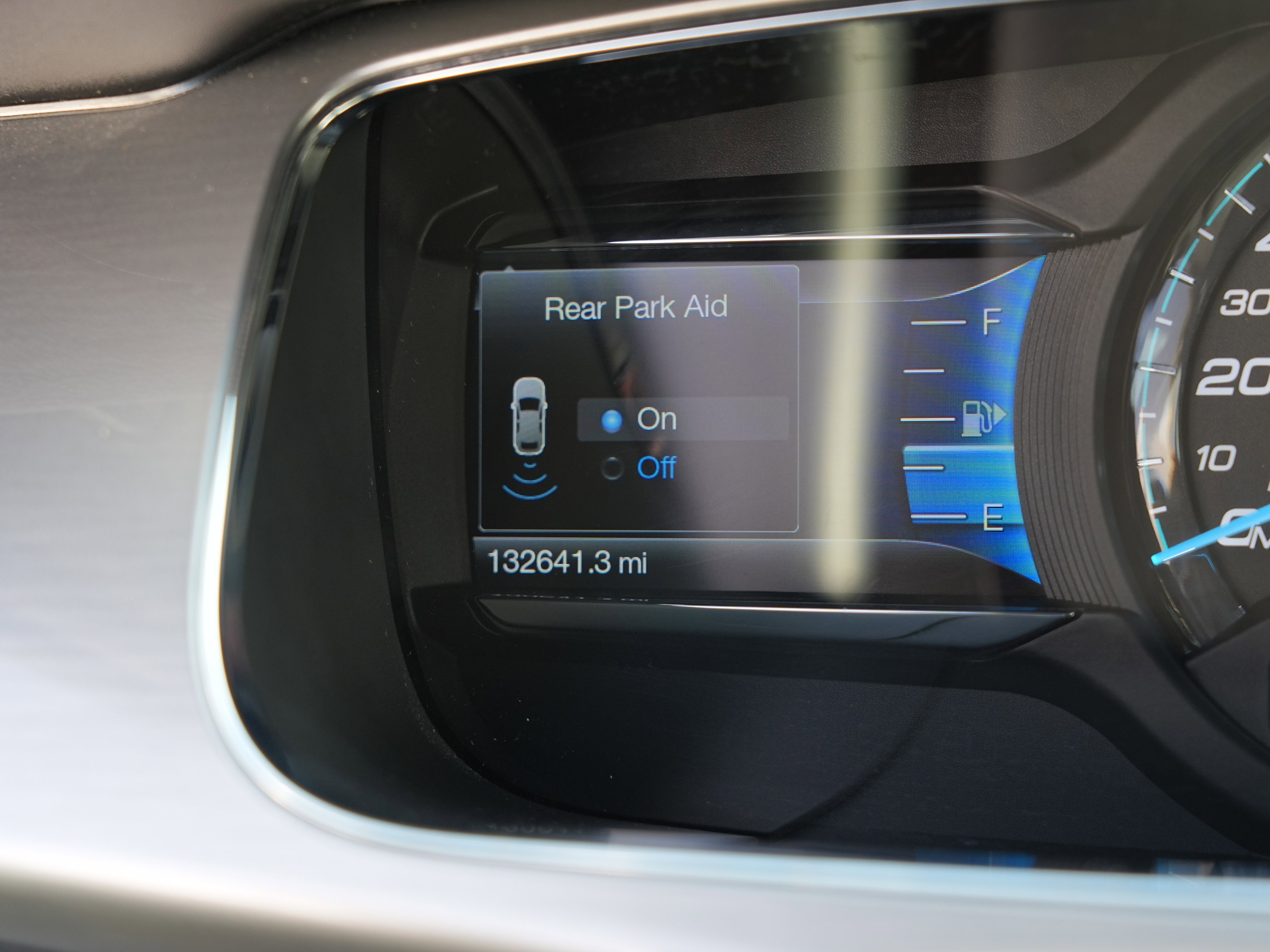 Used 2015 Ford Taurus SEL w/ Equipment Group 201A image 35