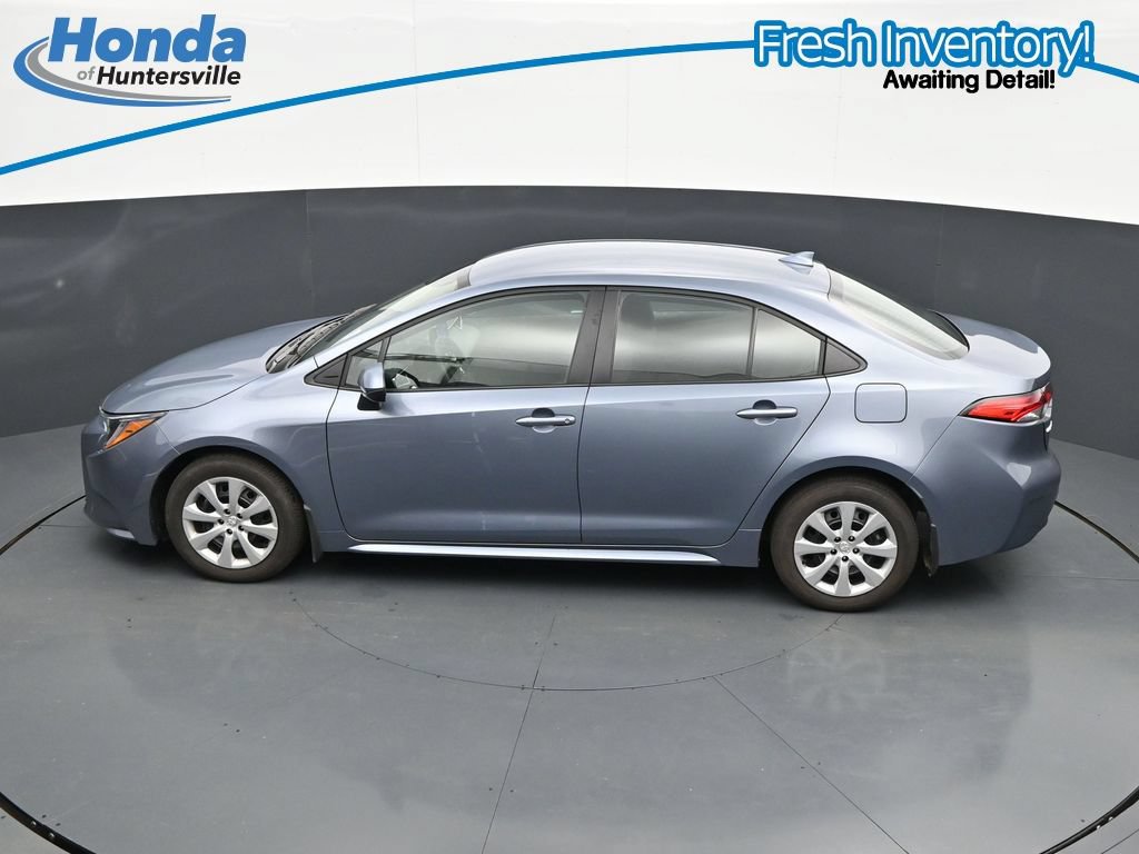 Used 2025 Toyota Corolla LE FWD image 20