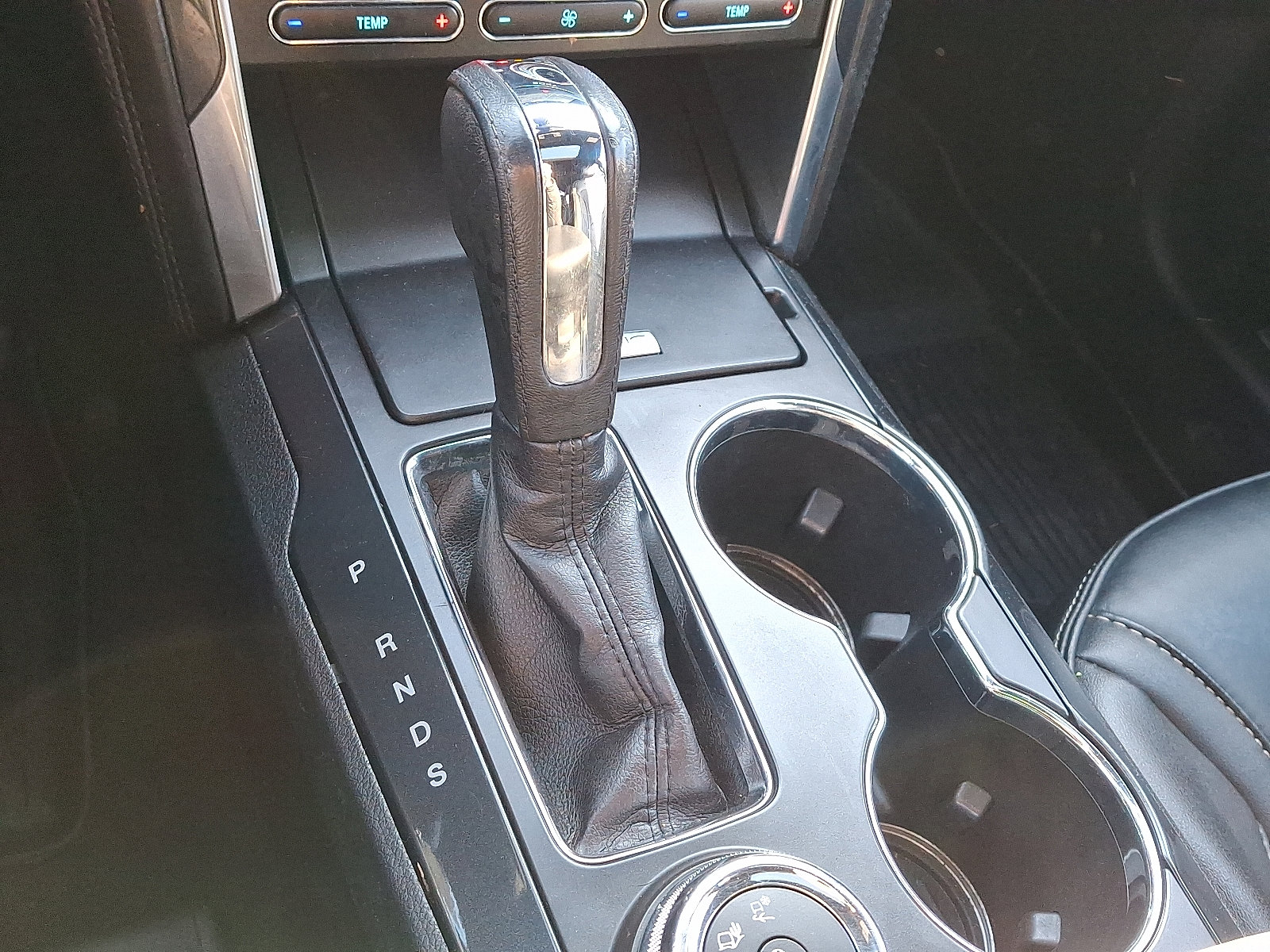 Certified 2018 Ford Explorer Platinum image 15