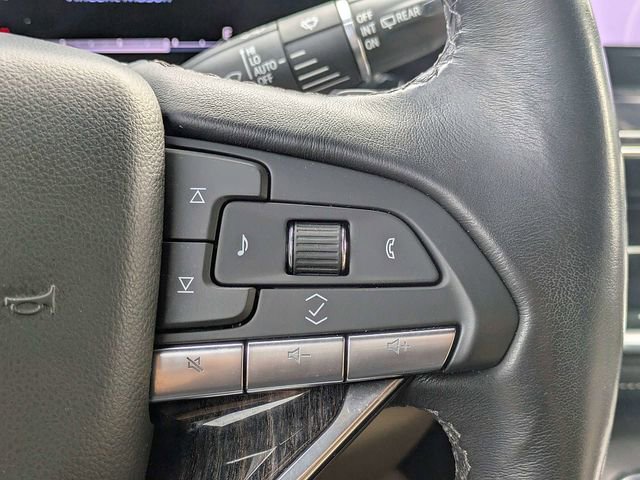 Used 2022 Cadillac Escalade Premium Luxury w/ LPO, Illumination Package image 30