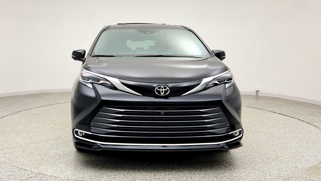 Used 2026 Toyota Sienna Platinum AWD/4WD image 2