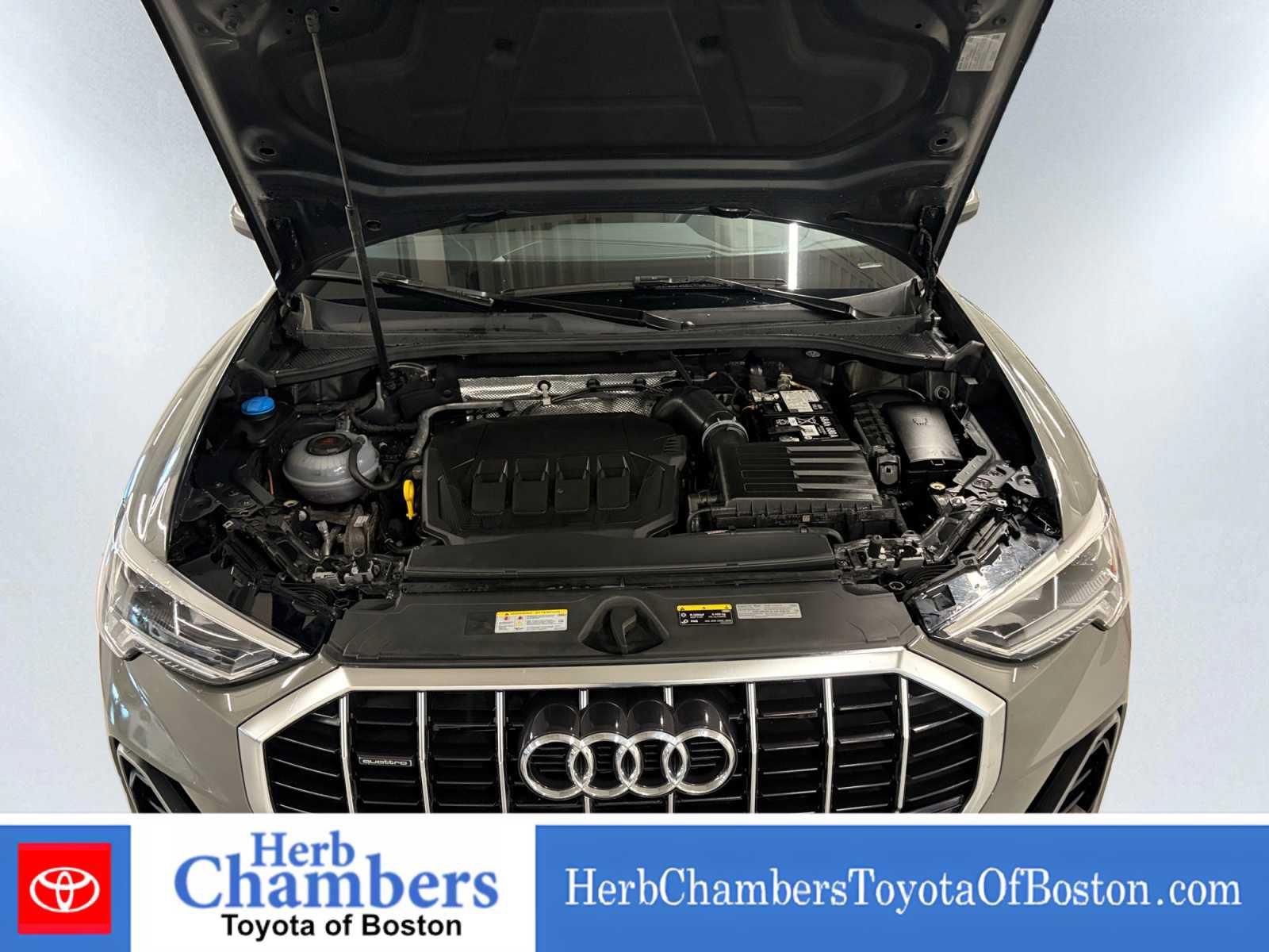 Used 2025 Audi Q3 2.0T Premium AWD/4WD image 8