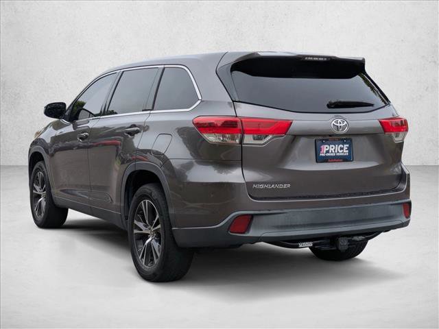 Used 2019 Toyota Highlander LE FWD image 8
