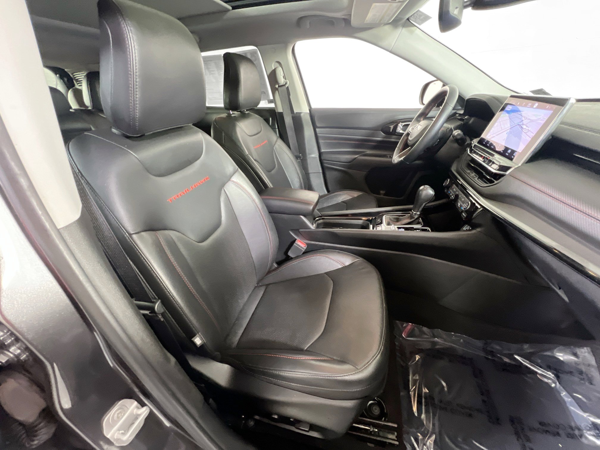 Used 2022 Jeep Compass Trailhawk w/ Trailhawk Elite Group image 29