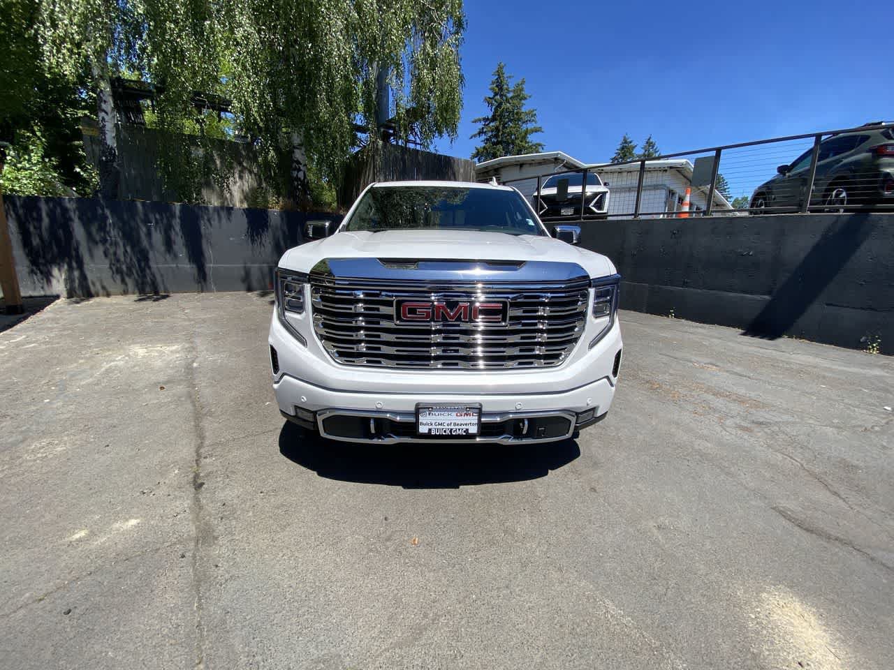 Used 2023 GMC Sierra 1500 Denali AWD/4WD image 9