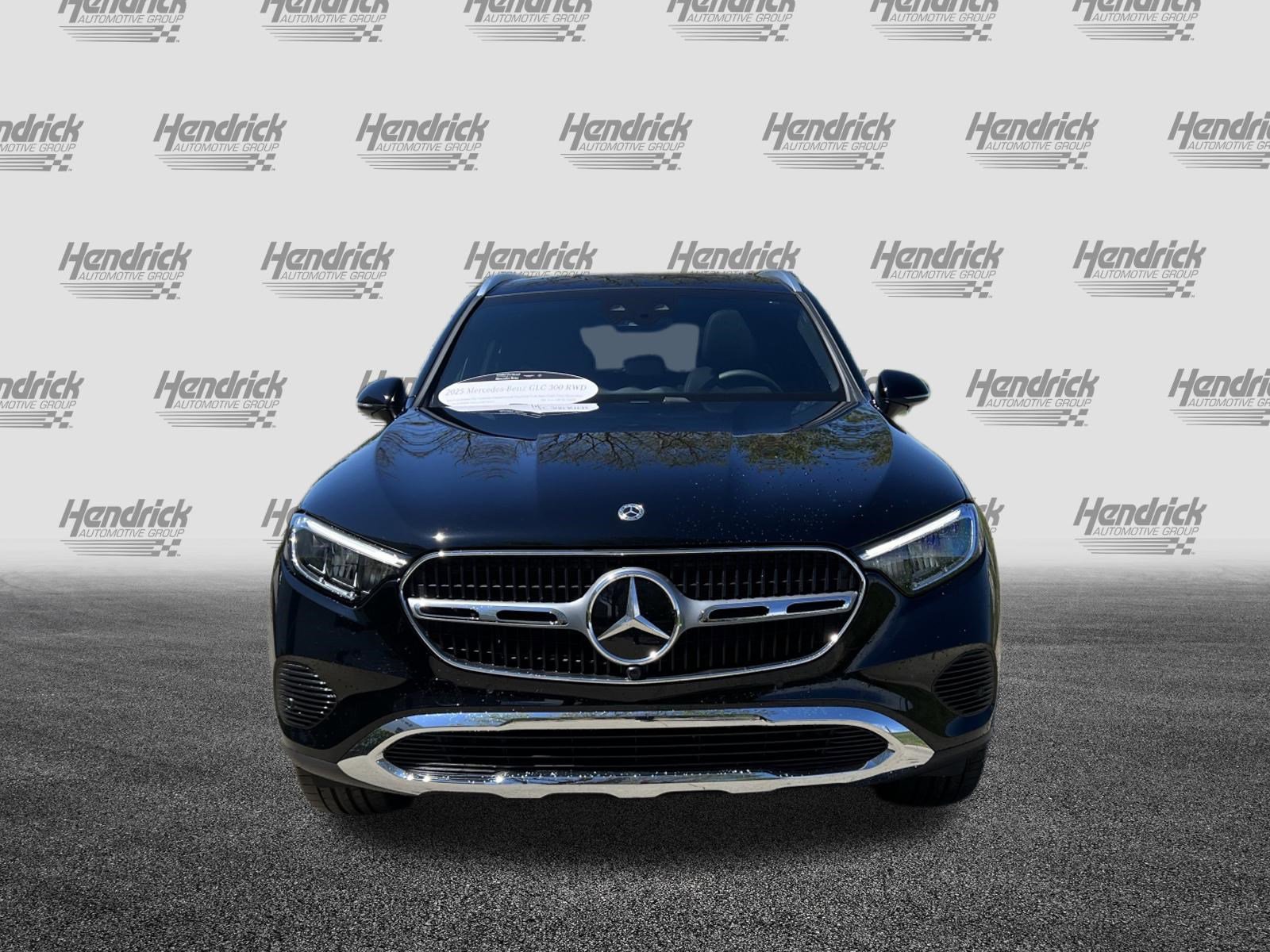Certified 2025 Mercedes-Benz GLC 300 image 3