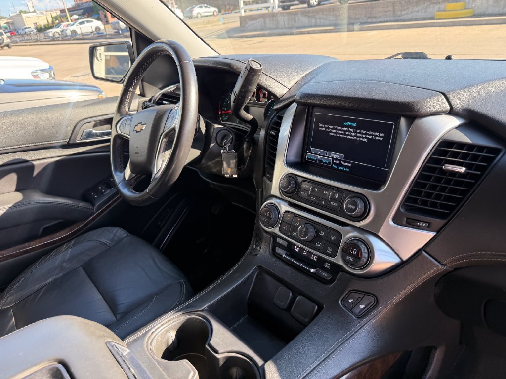Used 2018 Chevrolet Suburban LT AWD/4WD image 18
