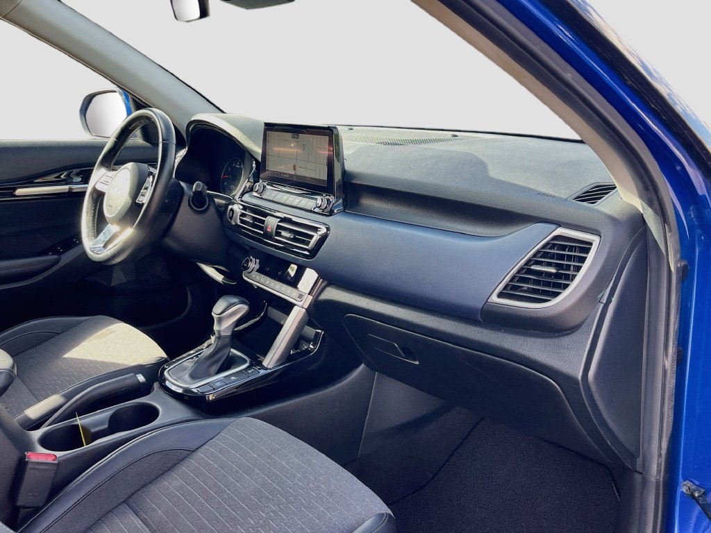 Used 2023 Kia Seltos S w/ Navigation Package AWD/4WD image 29