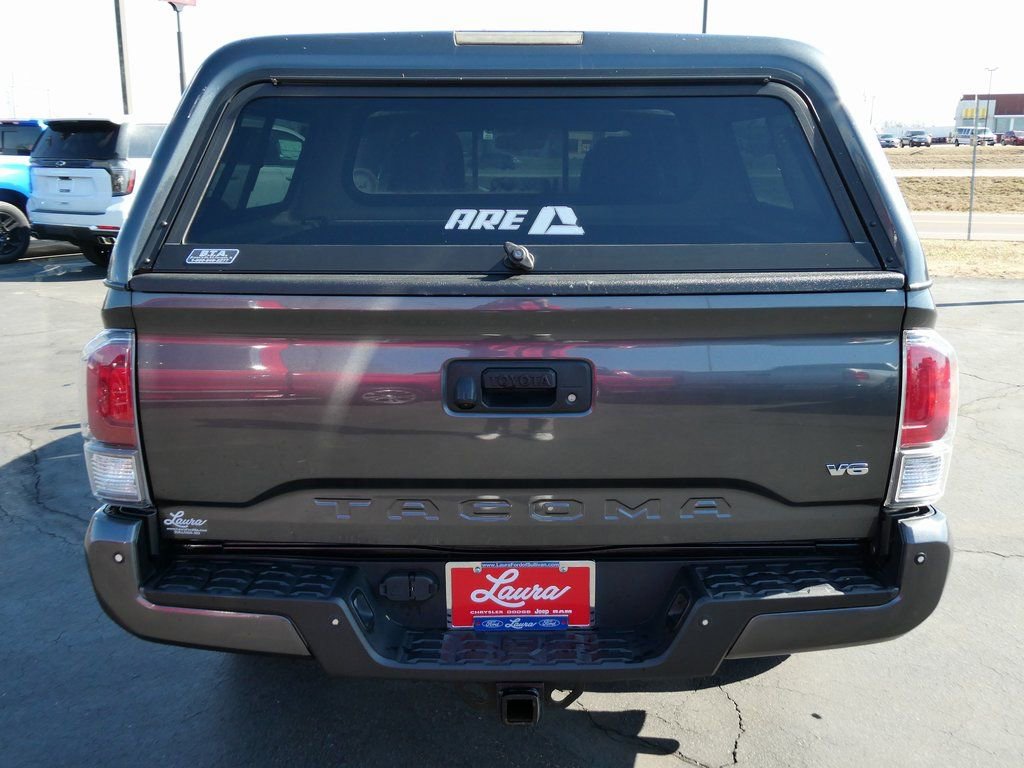 Used 2022 Toyota Tacoma TRD Off-Road w/ Technology Package image 6
