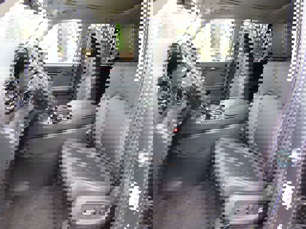 Certified 2023 Honda Pilot Touring image 14