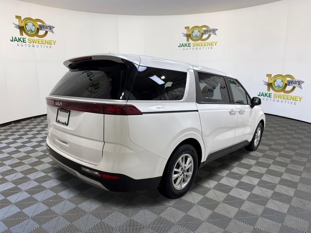 Certified 2023 Kia Carnival LX FWD image 10