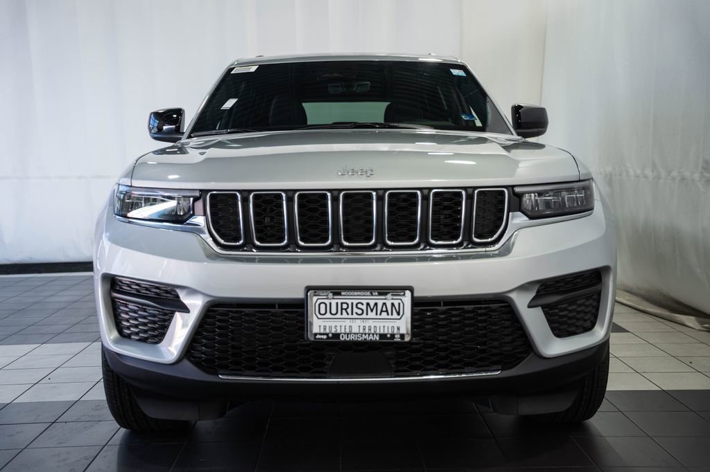 New 2026 Jeep Grand Cherokee Laredo X AWD/4WD image 2