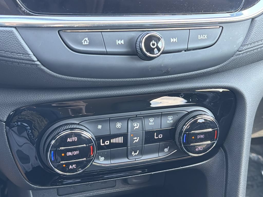 Used 2023 Buick Encore GX Select FWD image 6