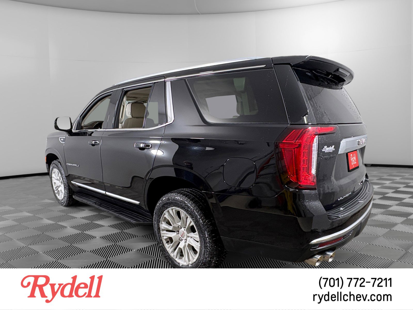 Used 2021 GMC Yukon Denali w/ Max Trailering Package AWD/4WD image 3