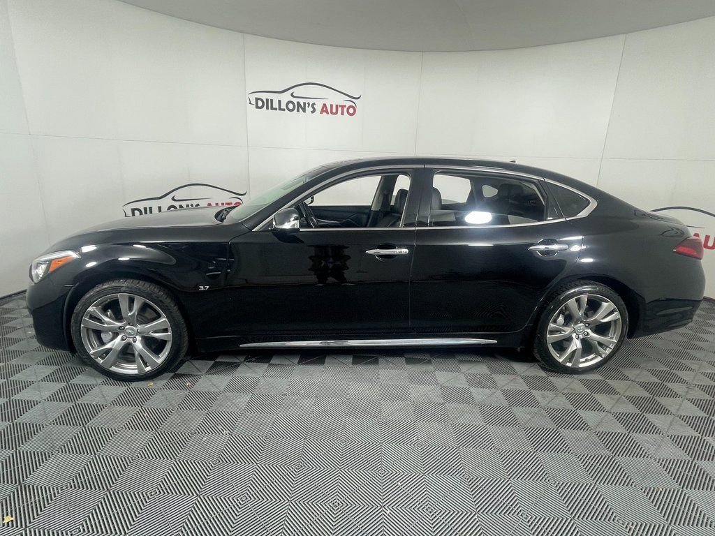 Used 2017 INFINITI Q70 L 3.7 image 3