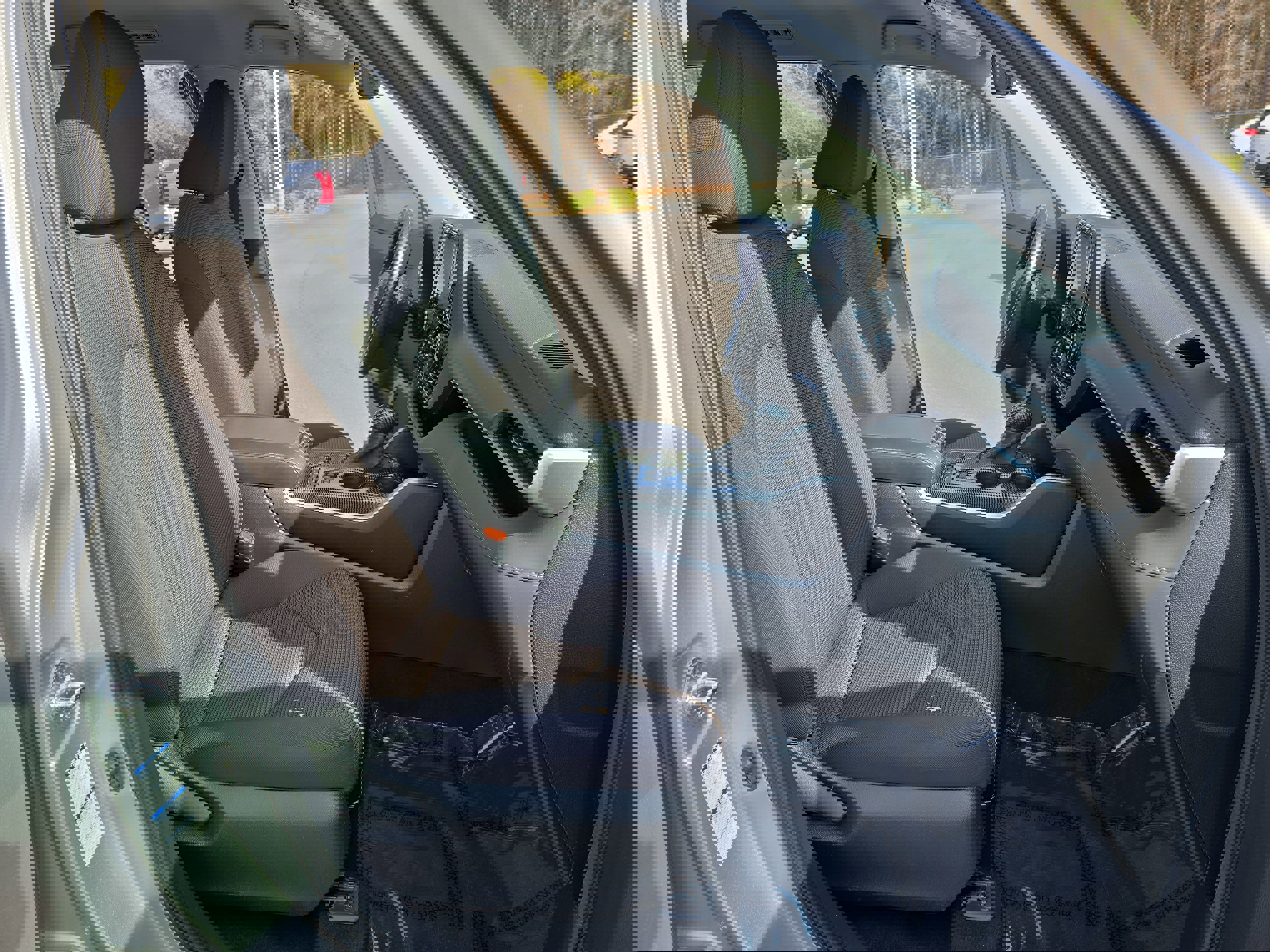 Used 2022 Toyota Highlander LE image 10