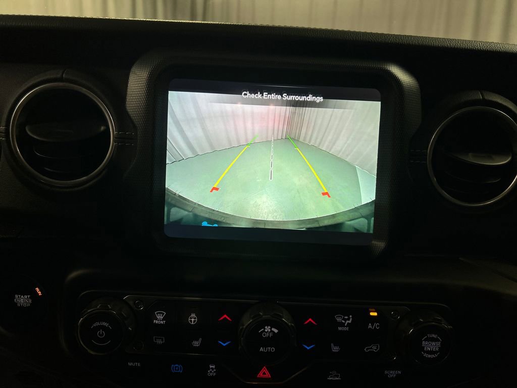 Used 2022 Jeep Wrangler Unlimited Sahara w/ Cold Weather Group image 18