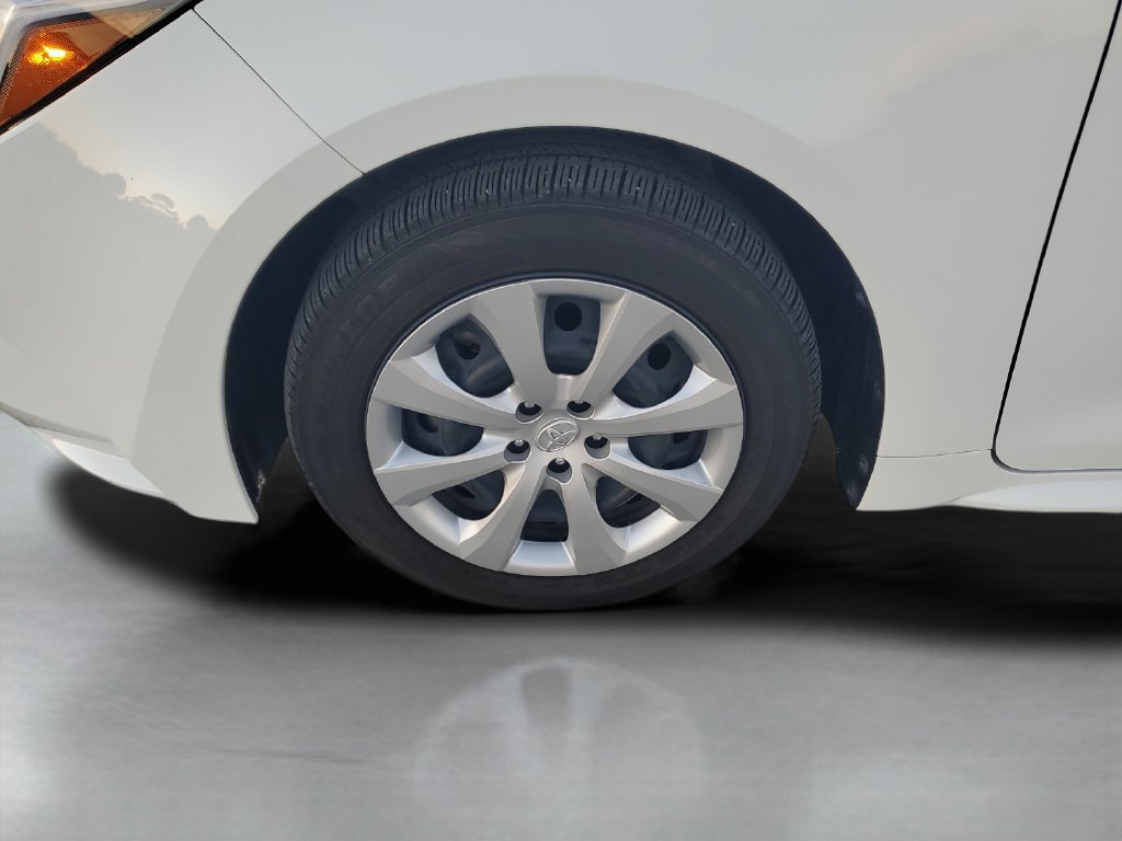 Certified 2025 Toyota Corolla LE FWD image 25