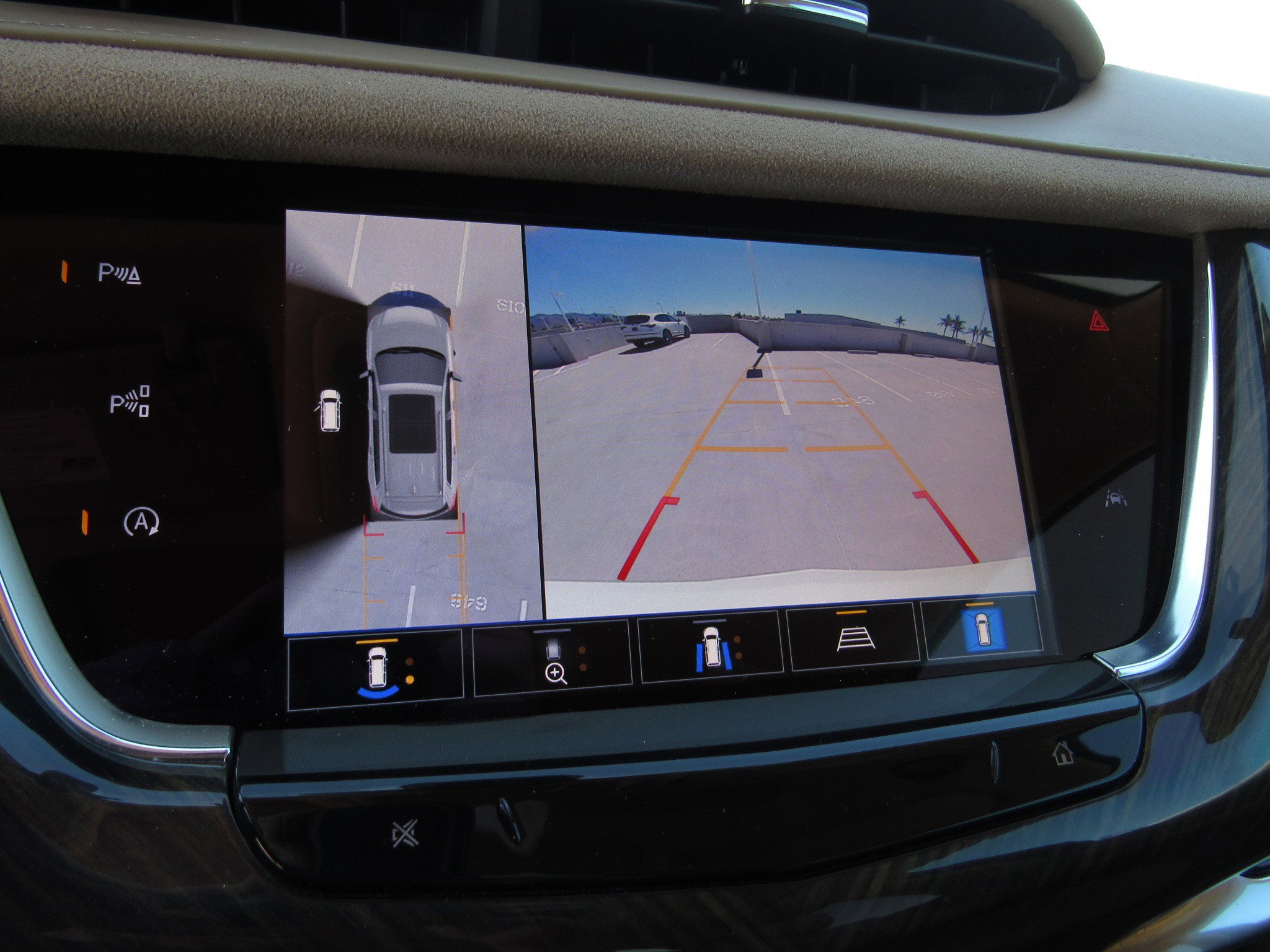 Used 2024 Cadillac XT6 Premium Luxury w/ Platinum Package image 21