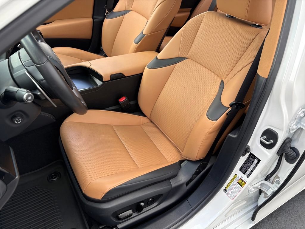 Used 2024 Lexus ES 300h w/ Premium Package FWD image 8