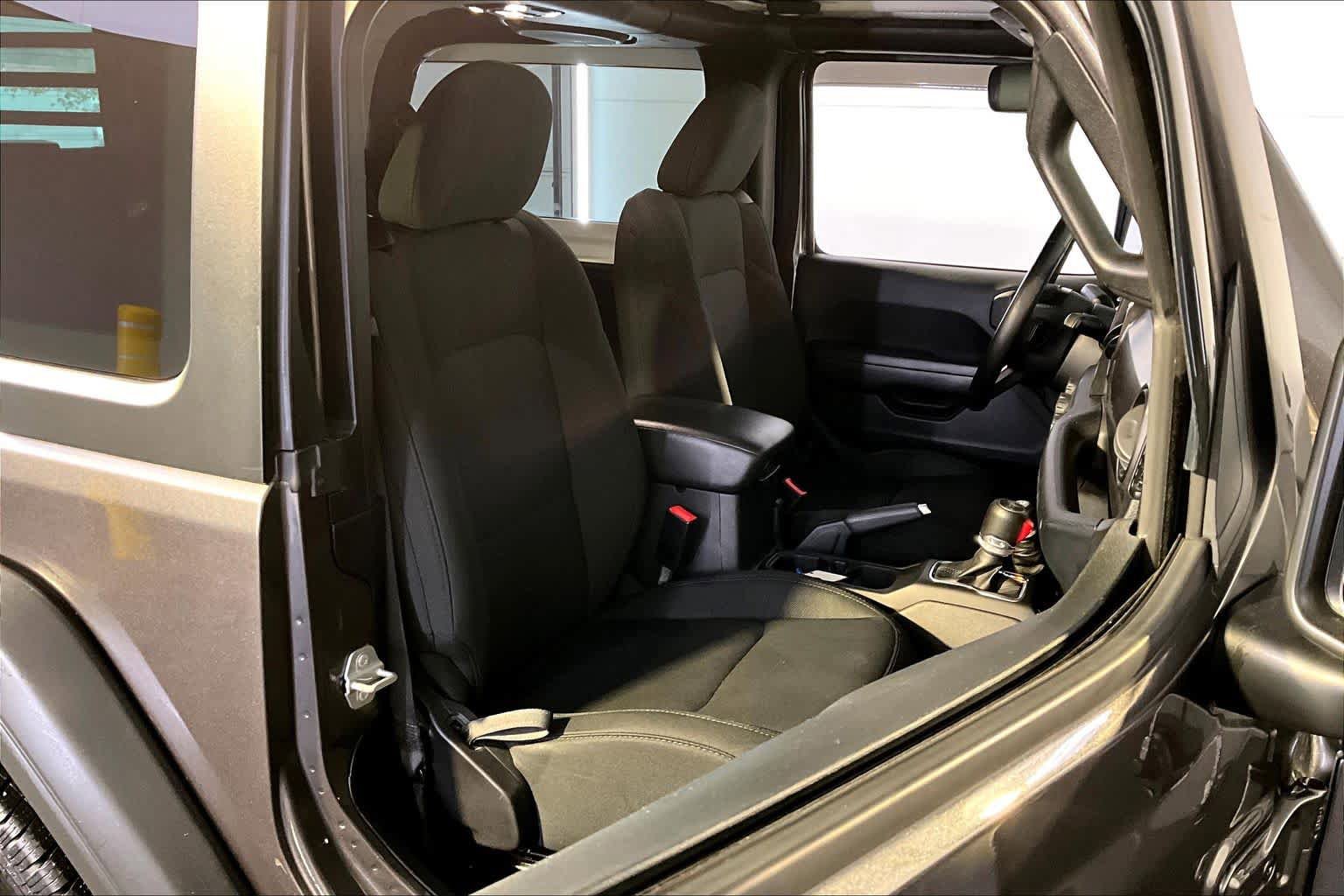 Used 2019 Jeep Wrangler Sport AWD/4WD image 8
