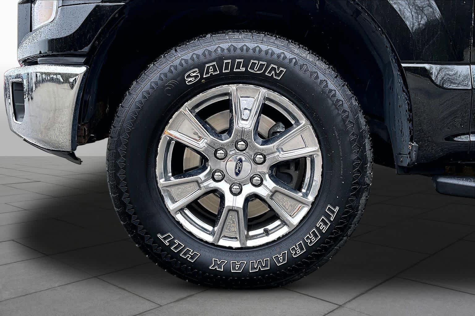 Used 2016 Ford F150 XLT w/ Equipment Group 302A Luxury AWD/4WD image 11