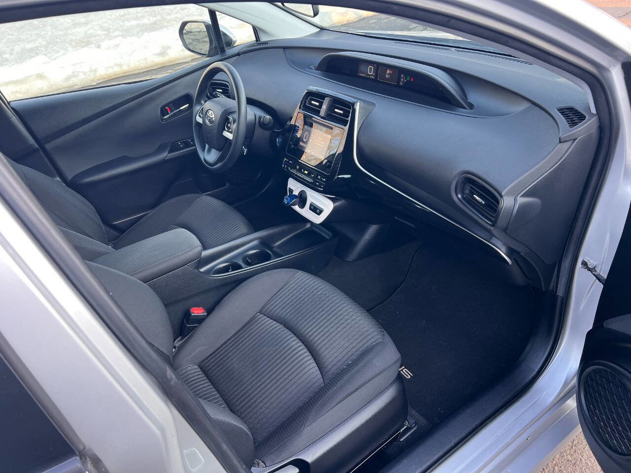 Used 2016 Toyota Prius Two image 30