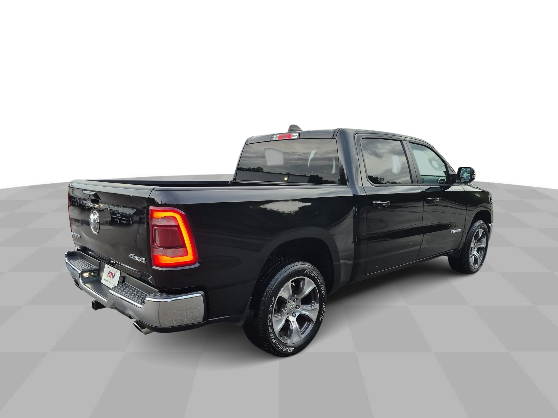 Used 2023 RAM 1500 Laramie AWD/4WD image 10