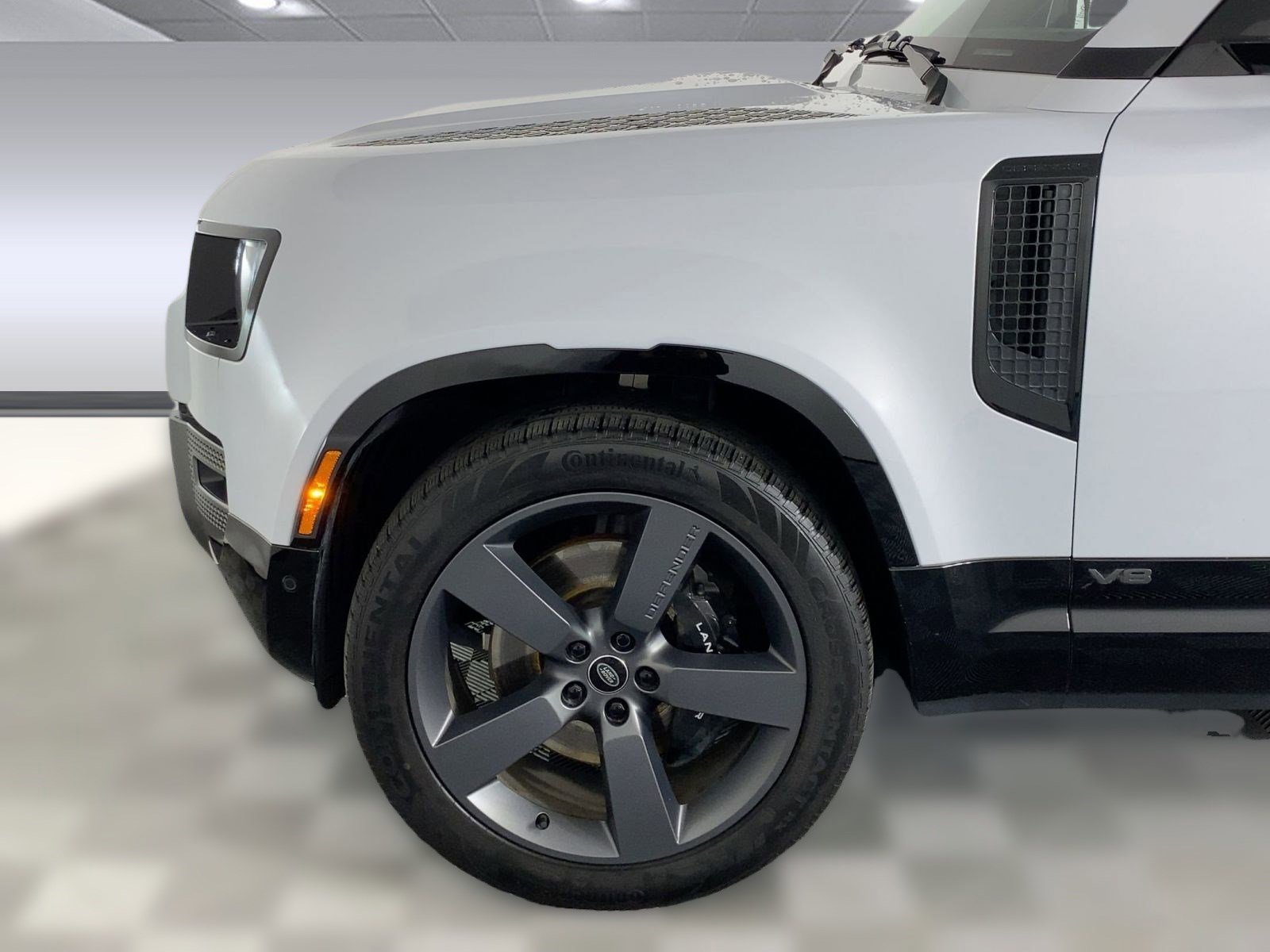 Used 2023 Land Rover Defender 110 V8 image 10