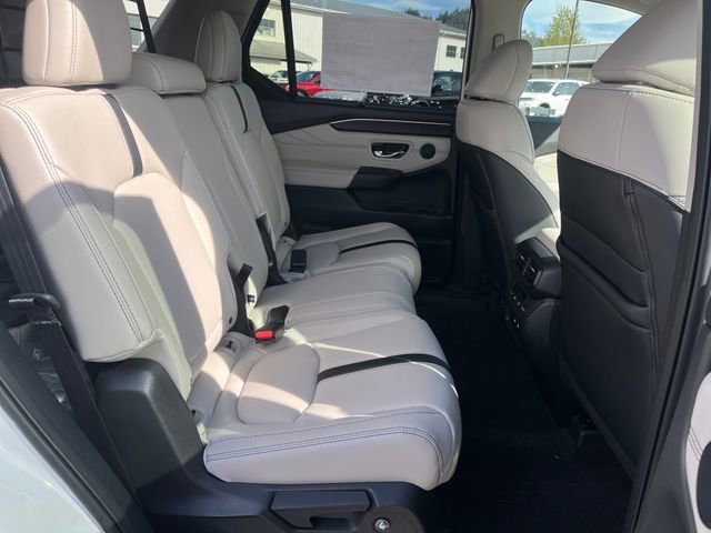 New 2026 Honda Pilot Touring image 12