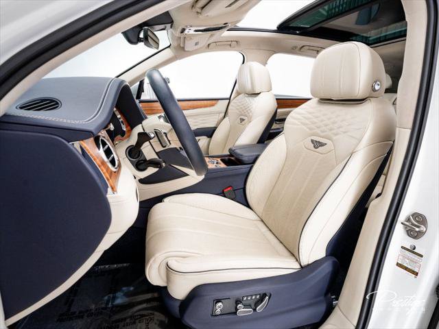 Used 2024 Bentley Bentayga AWD/4WD image 27