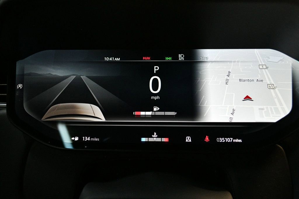 Used 2023 Land Rover Range Rover SE image 52