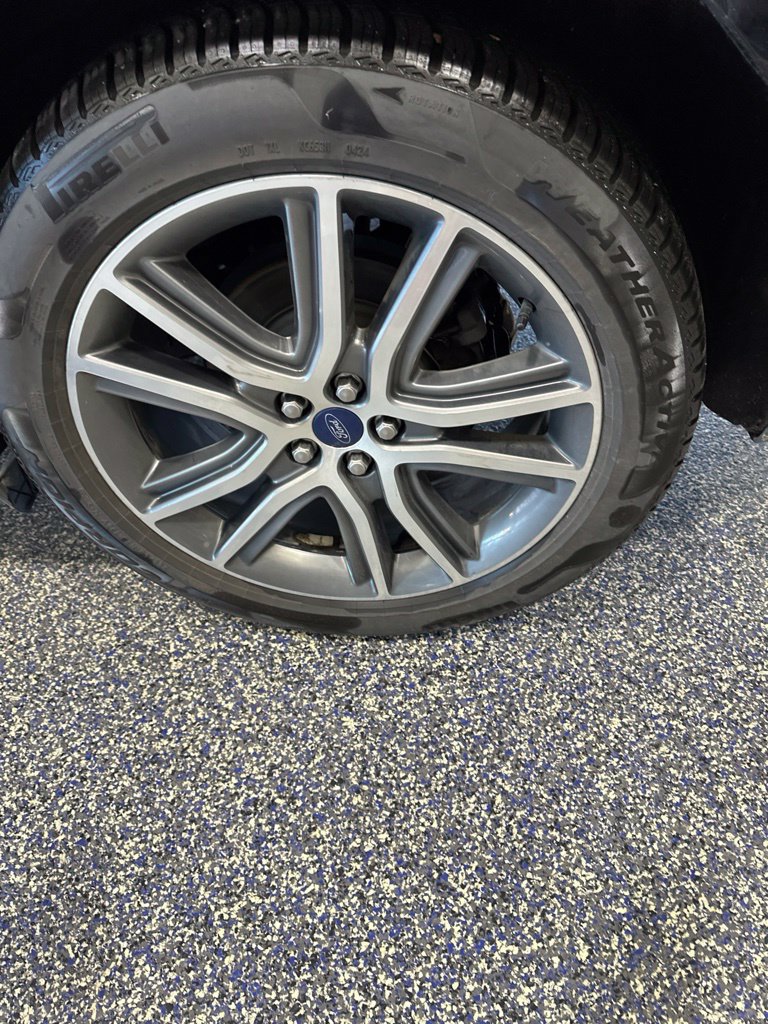 Used 2019 Ford Edge Titanium w/ Cold Weather Package AWD/4WD image 25
